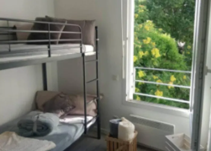 Proche Gare Arene & Carre D'art Apartament